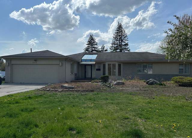 Property at 6850 Arlington Dr, West Bloomfield, MI 48322, 3 beds, 3 baths