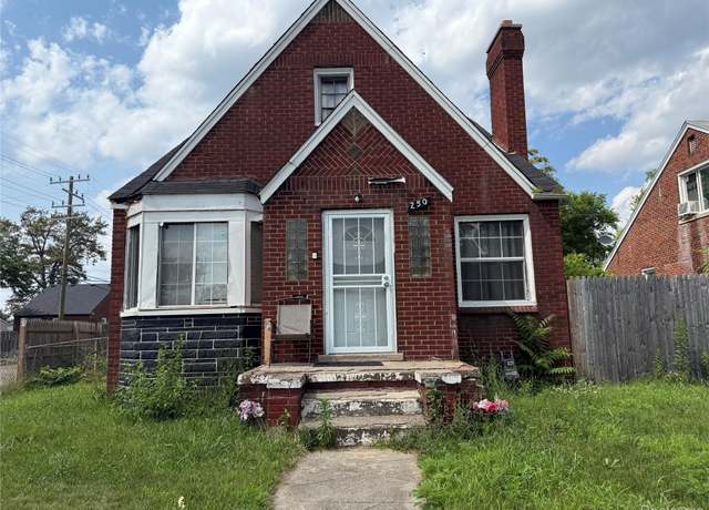 Property at 250 W Hollywood, Highland Park, MI 48203, 3 beds, 1.5 baths