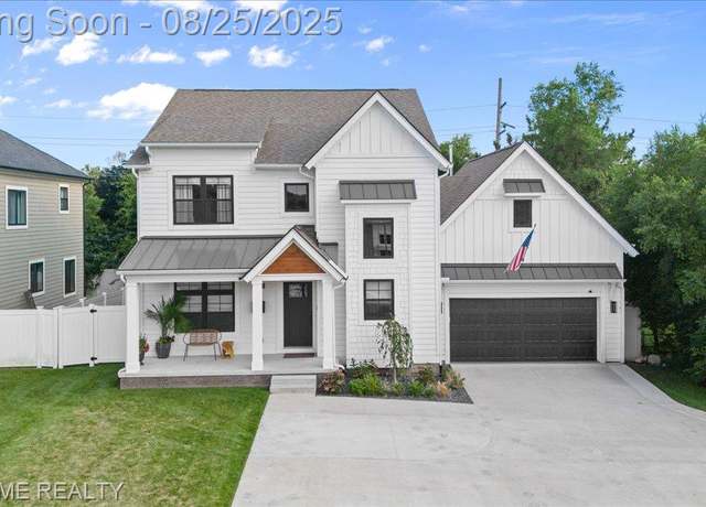 Property at 291 W Tienken Rd, Rochester, MI 48306, 3 beds, 2.5 baths