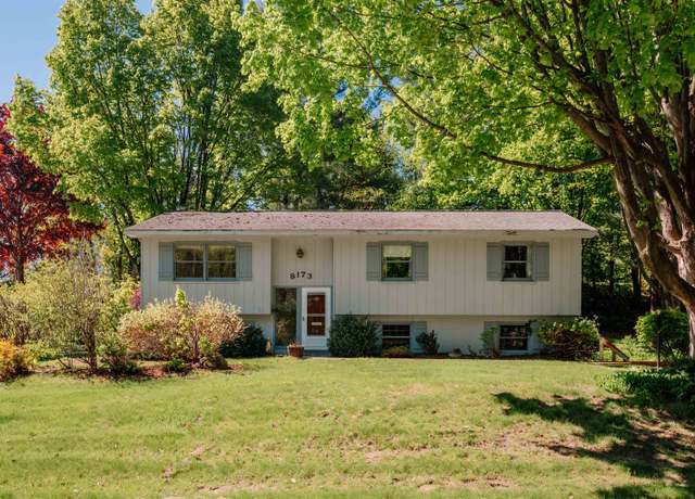 Property at 8173 Bel Cherrie Dr, Traverse City, MI 49686, 3 beds, 1.5 baths