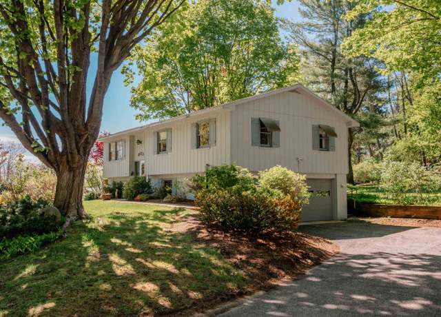 Property at 8173 Bel Cherrie Dr, Peninsula Township, MI 49686, 3 beds, 1.5 baths