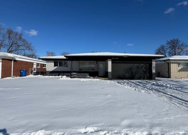 Property at 27120 Newport Dr, Warren, MI 48088, 3 beds, 2 baths