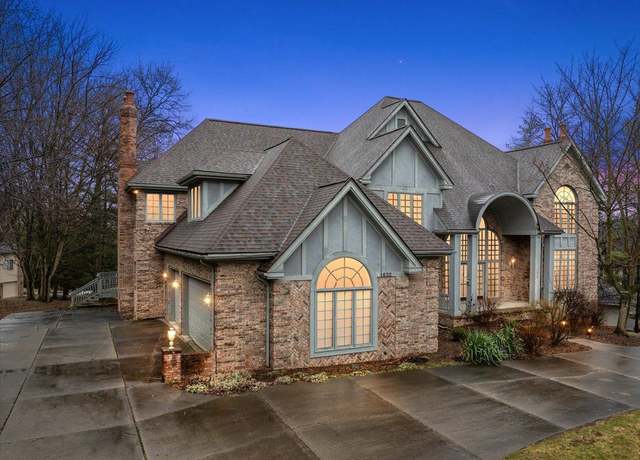 Property at 1632 Scenic Hollow Dr, Rochester Hills, MI 48306, 4 beds, 4 baths