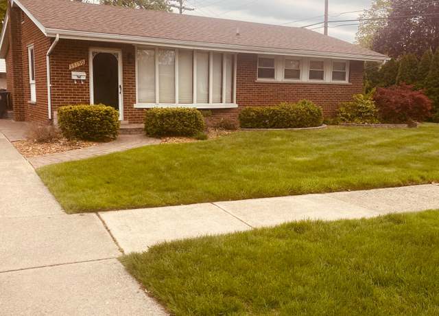Property at 35150 W Chicago St, Livonia, MI 48150, 3 beds, 2.5 baths