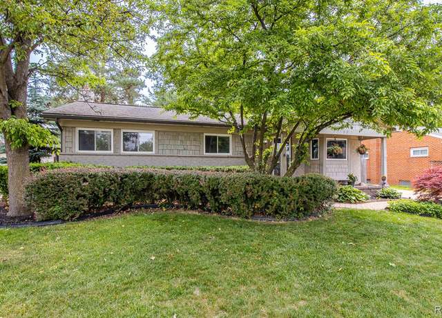 Property at 32738 Grinsell Dr, Warren, MI 48092, 4 beds, 2 baths