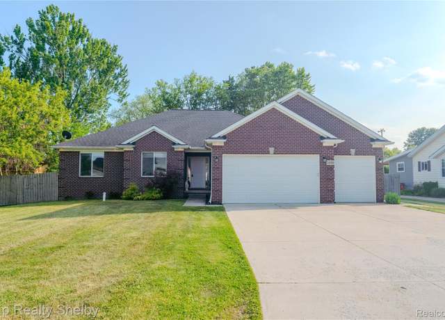 Property at 24986 Murray St, Harrison Township, MI 48045, 4 beds, 2.5 baths