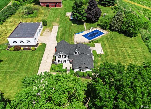 Property at 5359 Faussett Rd, Howell, MI 48855, 4 beds, 2.5 baths