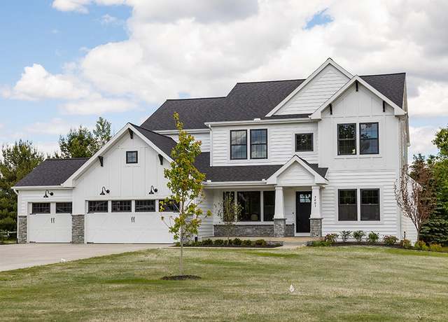 Property at 5791 Boxthorn Trl, Kalamazoo, MI 49009, 6 beds, 4.5 baths