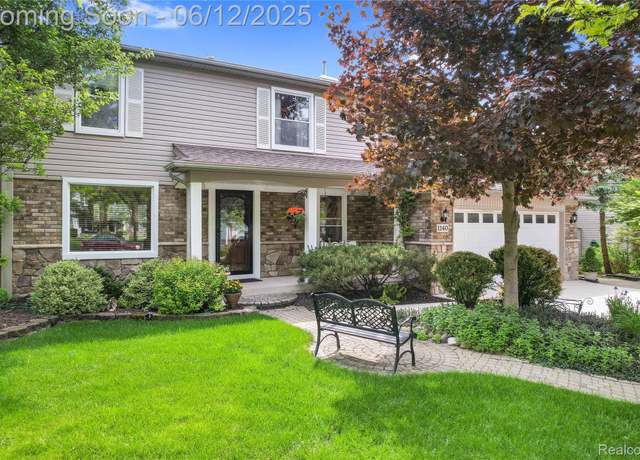 Property at 1140 W Lemont Ct, Canton, MI 48187, 4 beds, 2.5 baths