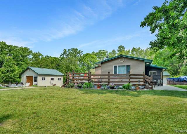Property at 15510 Lillie Rd, Byron, MI 48418, 3 beds, 1 bath