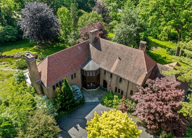 Property at 460 Goodhue Rd, Bloomfield Hills, MI 48304, 5 beds, 4.5 baths