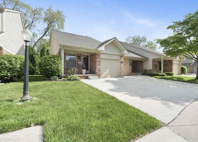 Property at 427 Oakgrove Ct, Clawson, MI 48017, 2 beds, 2 baths