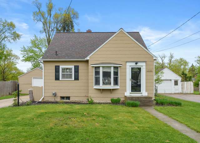 Property at 2733 Lorraine Ave, Kalamazoo, MI 49008, 3 beds, 1 bath