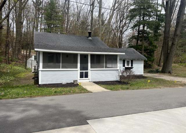 Property at 17213 Lake Ct, Holland, MI 49424, 2 beds, 1 bath