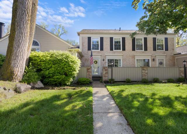 Property at 1202 King's Cove Dr, Rochester Hills, MI 48306, 2 beds, 2 baths