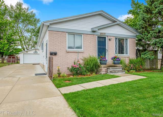 Property at 25531 Hoffmeyer St, Roseville, MI 48066, 3 beds, 2 baths
