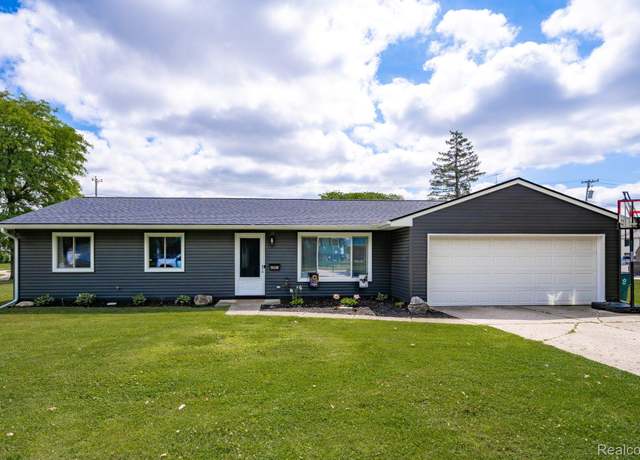 Property at 803 S Dayton St, Davison, MI 48423, 3 beds, 1.5 baths