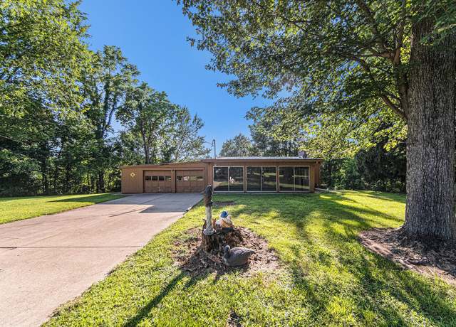 Property at 7091 Ann Arbor Rd, Jackson, MI 49201, 3 beds, 1 bath