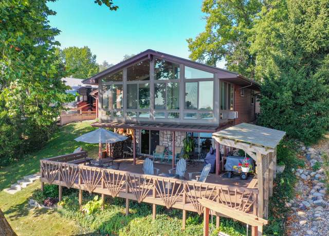 Property at 70169 Hilltop Dr, Union, MI 49130, 3 beds, 2 baths