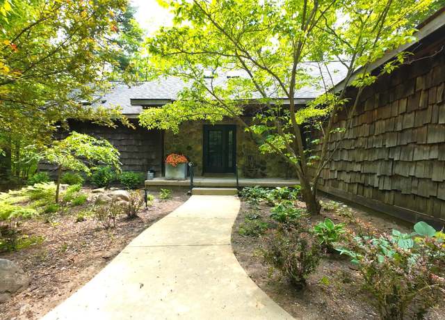 Property at 3725 Riverbank Trl, Mt Pleasant, MI 48858, 3 beds, 2.5 baths