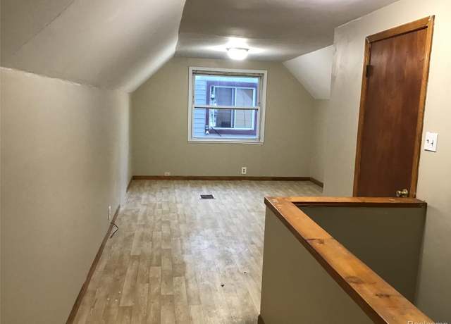 Property at 19611 W Chicago St, Detroit, MI 48228, 3 beds, 1 bath