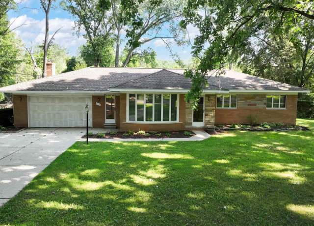 Property at 5001 Hampshire Dr, Shelby Township, MI 48316, 3 beds, 2 baths