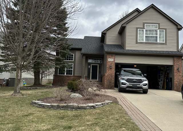 Property at 3692 Normandy Dr, Rochester, MI 48306, 4 beds, 2.5 baths