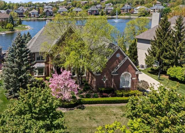 Property at 18503 Clairmont Cir E, Northville, MI 48168, 4 beds, 4.5 baths