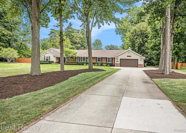 Property at 12101 Anthony Dr, Shelby Charter Township, MI 48315, 3 beds, 2.5 baths