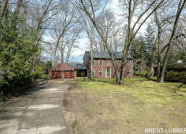 Property at 478 Lake Dr, Allegan, MI 49010, 4 beds, 2.5 baths