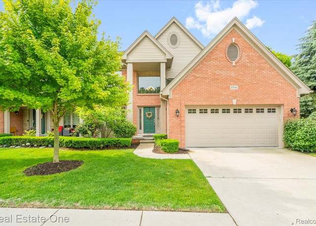 Property at 43543 Abbey Cir, Canton, MI 48187, 3 beds, 2.5 baths