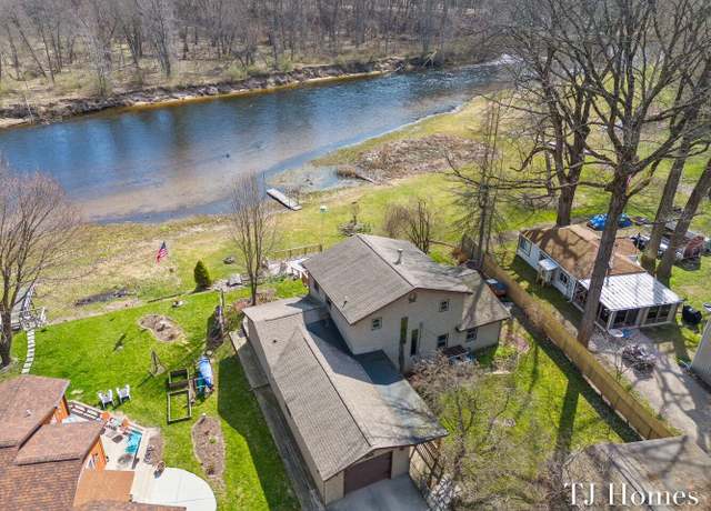 Property at 7628 Main St, Newaygo, MI 49337, 3 beds, 2.5 baths