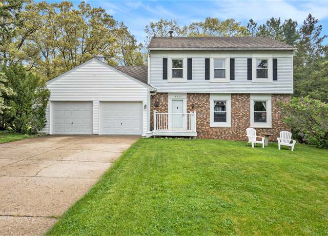 Property at 15467 Wisteria Ln, Spring Lake, MI 49456, 5 beds, 2.5 baths