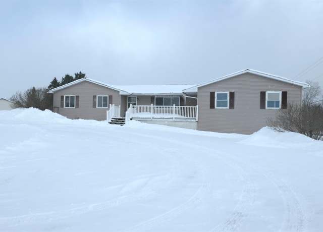 Property at 1608 Linksview Way, Gladwin, MI 48625, 4 beds, 2.5 baths