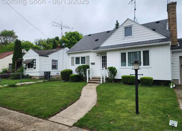 Property at 2812 Berkley St, Flint, MI 48504, 4 beds, 1.5 baths