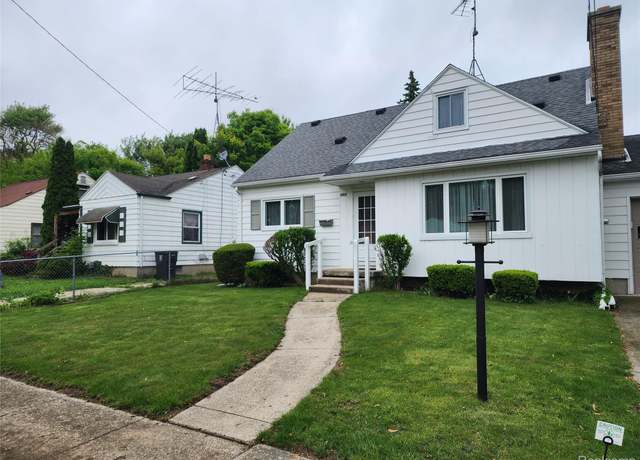 Property at 2812 Berkley St, Flint, MI 48504, 4 beds, 1.5 baths