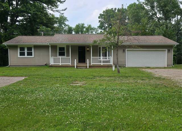 Property at 70 Henderson Rd, Howell, MI 48855, 3 beds, 1.5 baths