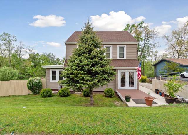 Property at 806 W Centre Ave, Portage, MI 49024, 3 beds, 1 bath