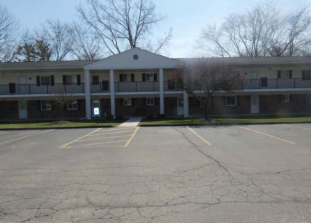 Property at 42563 Plymouth Hollow Dr, Plymouth, MI 48170, 2 beds, 1 bath