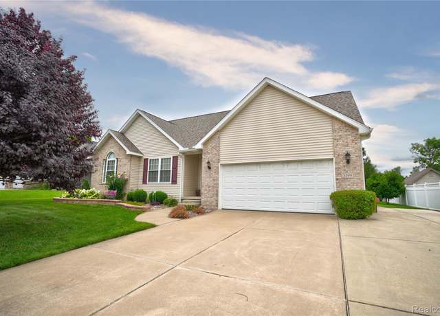 Property at 3399 N Gale Rd, Davison, MI 48423, 3 beds, 2 baths