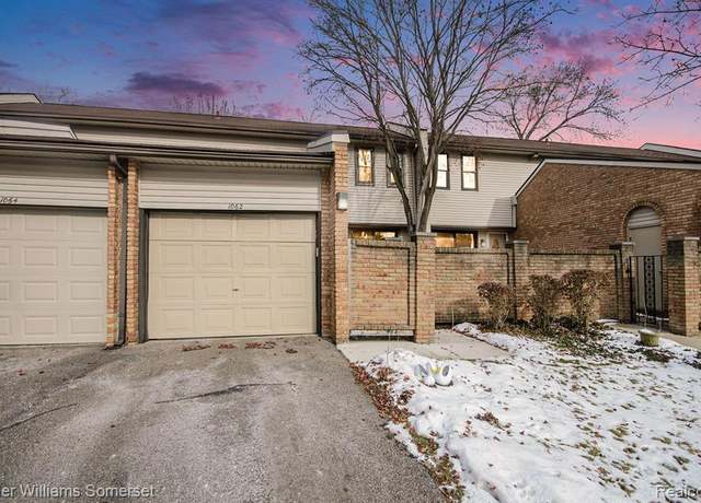 Property at 1062 Willow Grove Ct, Rochester Hills, MI 48307, 3 beds, 2.5 baths