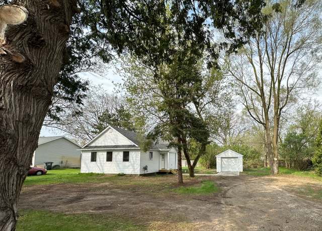 Property at 1052 Angle Rd, Lapeer, MI 48446, 2 beds, 1 bath