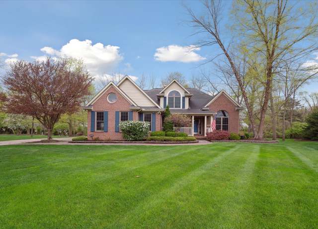 Property at 25064 Hazelnut Ct, Grosse Ile, MI 48138, 4 beds, 2.5 baths