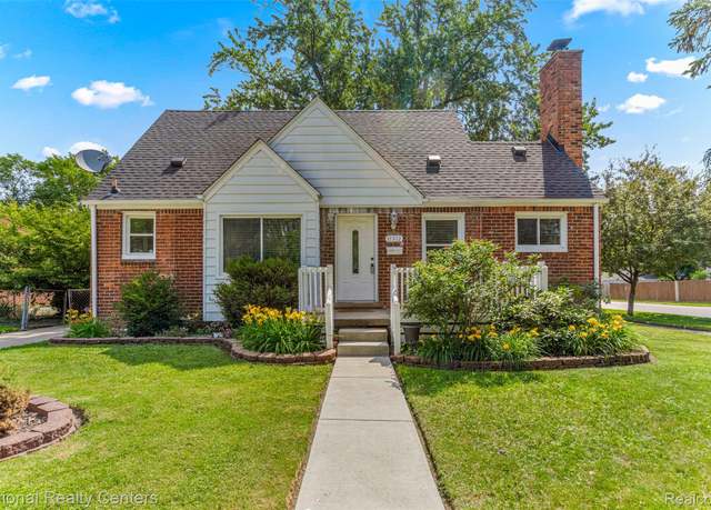 Property at 11312 Cardwell St, Livonia, MI 48150, 3 beds, 1 bath