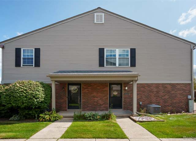 Property at 15811 N Franklin Dr, Clinton Charter Township, MI 48038, 2 beds, 1 bath