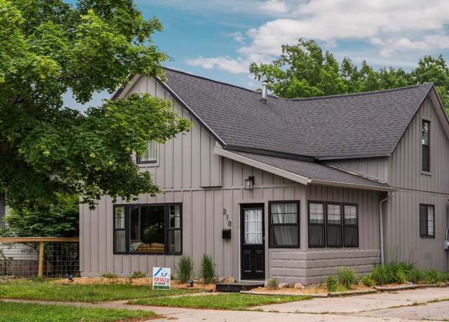 Property at 210 E Fourteenth St, Traverse City, MI 49684, 4 beds, 2 baths