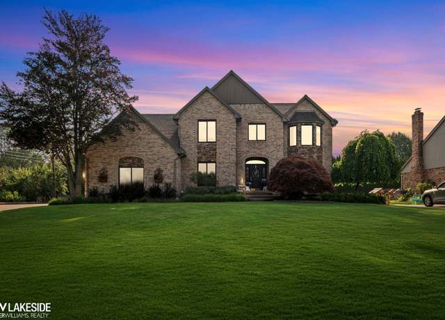 Property at 55461 Cleveland Dr, Shelby Township, MI 48316, 4 beds, 2.5 baths