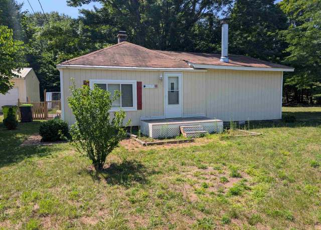 Property at 10585 Us-31, Interlochen, MI 49643, 2 beds, 1 bath