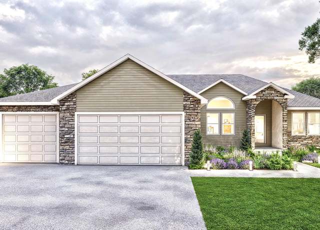 Property at 4817 Thompson Heights Dr, Adrian, MI 49221, 4 beds, 2 baths