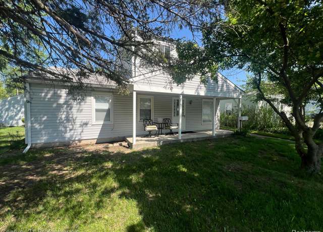 Property at 858 Venoy Rd, Garden City, MI 48135, 4 beds, 2 baths